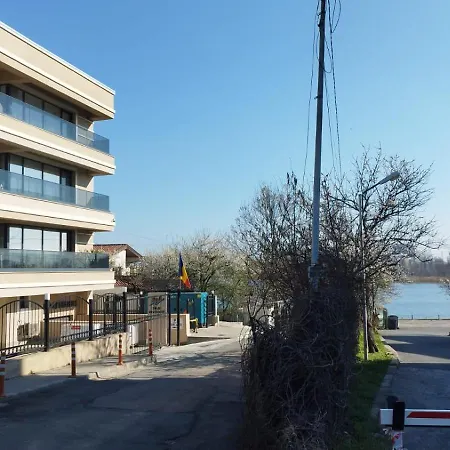 Sea&lake Jade Apartament