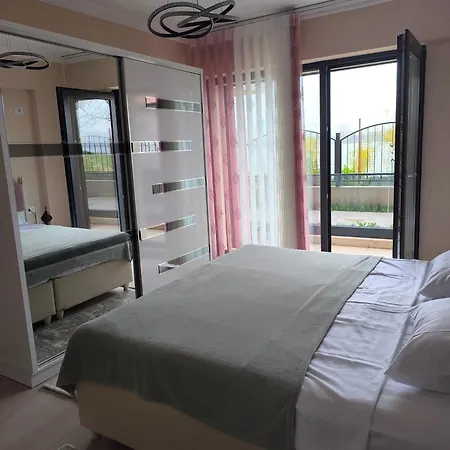 Sea&lake Jade Apartament